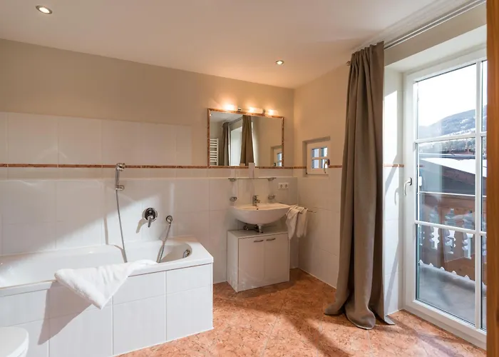 Alpen Glueck Schloessl Unterm Rain